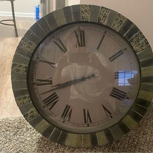Heavy 20”x 20” battery powered clock
